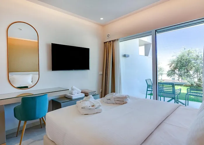 Colonides Retreat Sea & Silence Hotel