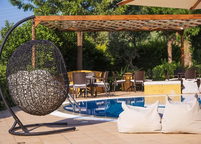 Colonides - Seaside Retreat Sea & Silence